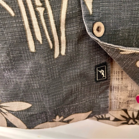 Tommy Bahama 100% Silk Mens Size X-Large Short Sleeve Hawaiian Shirt - Picture 3 of 11